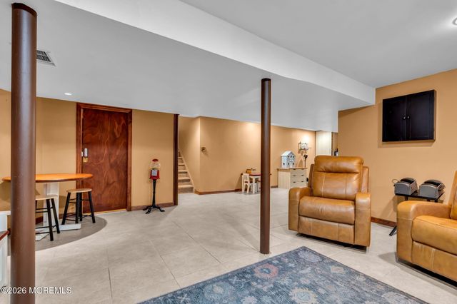 190 Kentucky Way, Freehold, NJ 07728