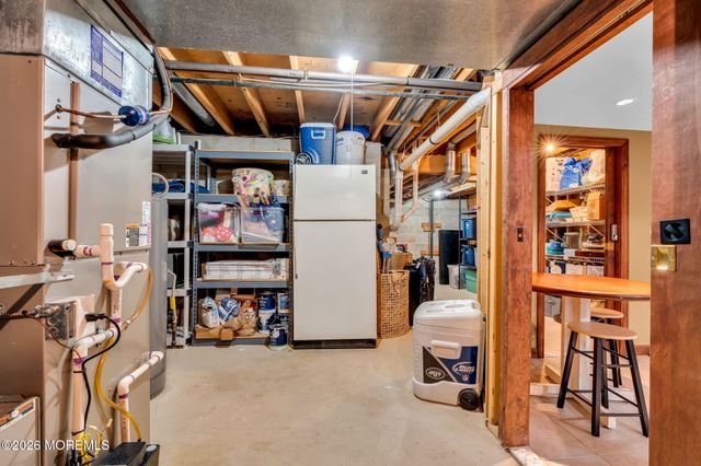 190 Kentucky Way, Freehold, NJ 07728