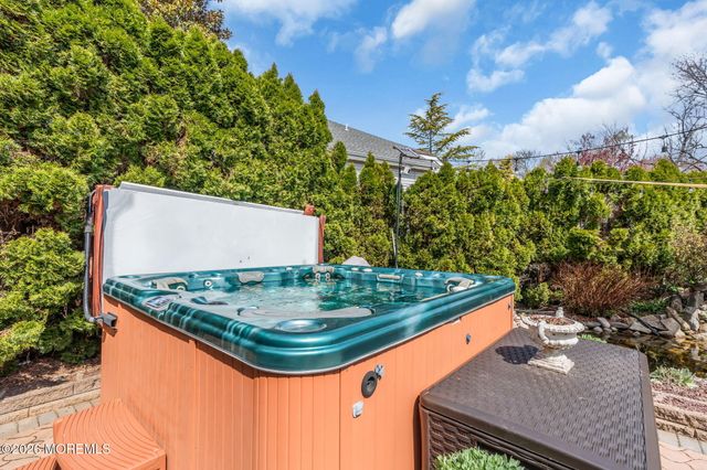 190 Kentucky Way, Freehold, NJ 07728