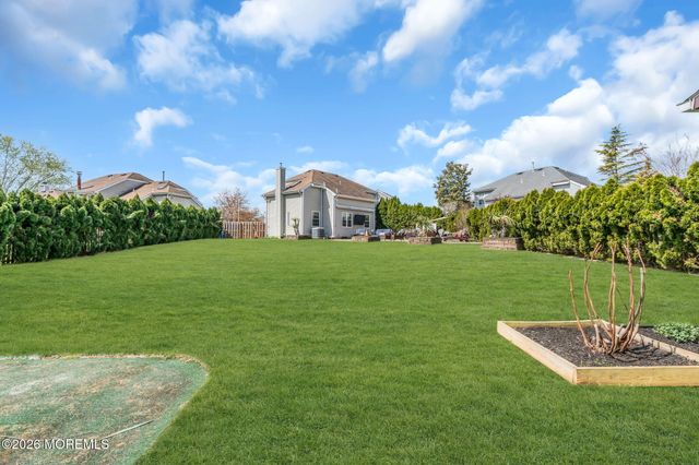 190 Kentucky Way, Freehold, NJ 07728