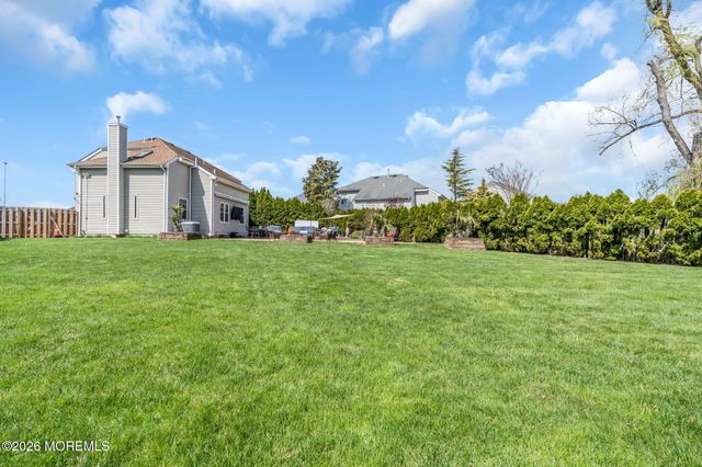 190 Kentucky Way, Freehold, NJ 07728