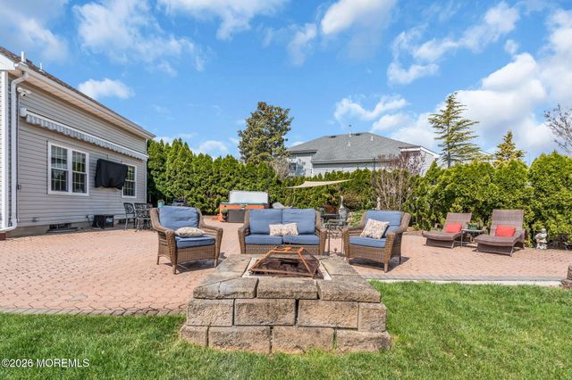 190 Kentucky Way, Freehold, NJ 07728