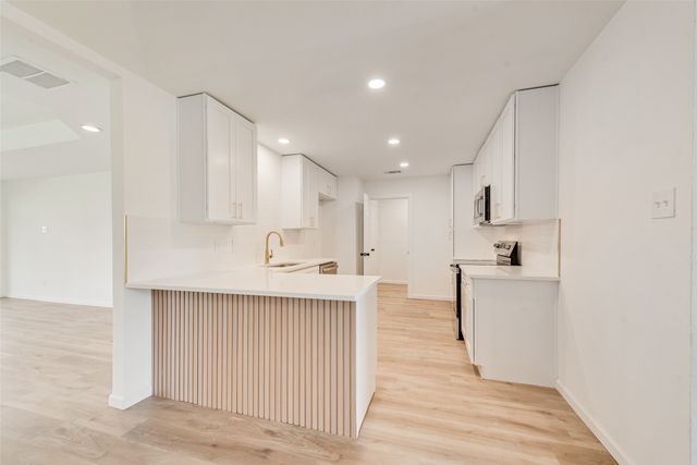 1933 Garden Crest Lane, Dallas, TX 75232