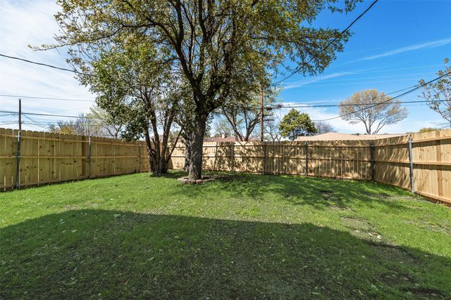 1933 Garden Crest Lane, Dallas, TX 75232