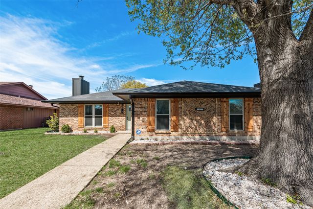 1933 Garden Crest Lane, Dallas, TX 75232