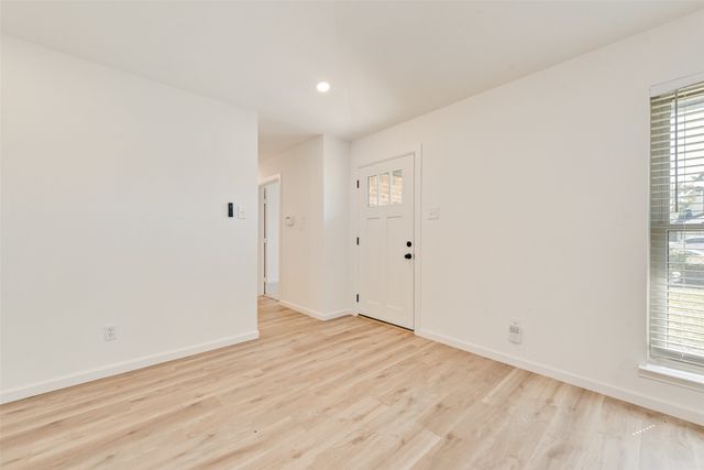 1933 Garden Crest Lane, Dallas, TX 75232