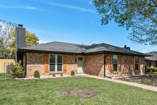 1933 Garden Crest Lane, Dallas, TX 75232