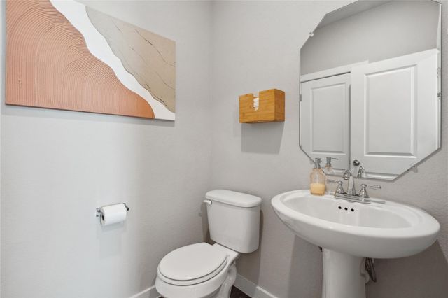 202 Evans ST 4, Hutto, TX 78634