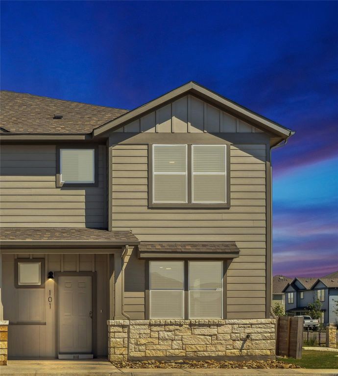 202 Evans ST 4, Hutto, TX 78634