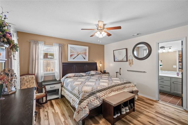 118 Fox Run Place A&B, Lowell, AR 72745