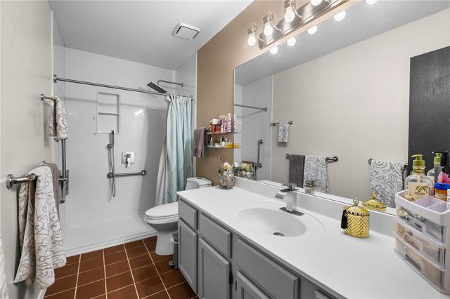 118 Fox Run Place A&B, Lowell, AR 72745