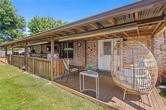 118 Fox Run Place A&B, Lowell, AR 72745