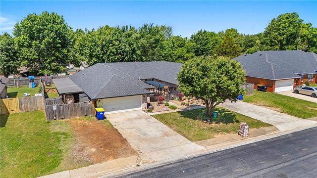 118 Fox Run Place A&B, Lowell, AR 72745