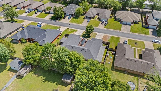 118 Fox Run Place A&B, Lowell, AR 72745