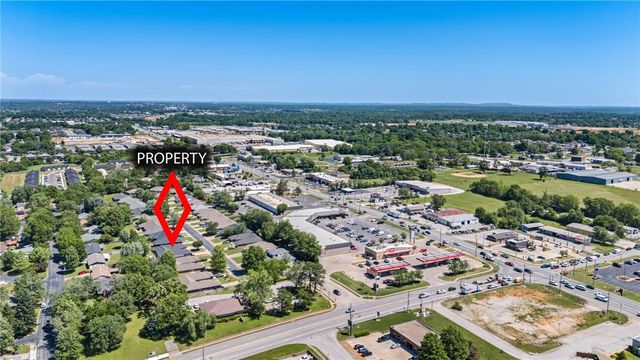 118 Fox Run Place A&B, Lowell, AR 72745