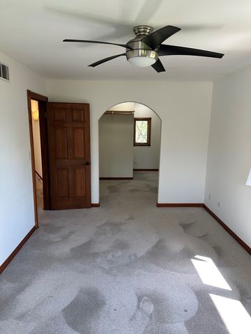 4737 Winchester Avenue, Lisle, IL 60532