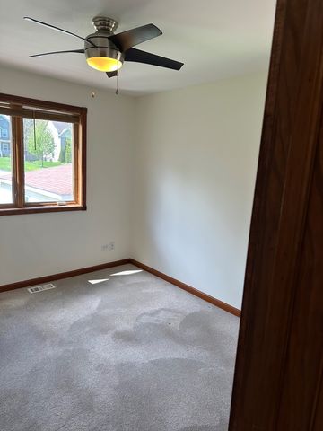 4737 Winchester Avenue, Lisle, IL 60532