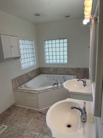 4737 Winchester Avenue, Lisle, IL 60532