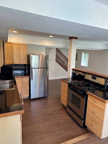 4737 Winchester Avenue, Lisle, IL 60532