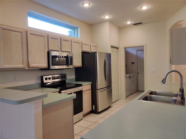 4469 EDINBRIDGE CIRCLE 25, Sarasota, FL 34235