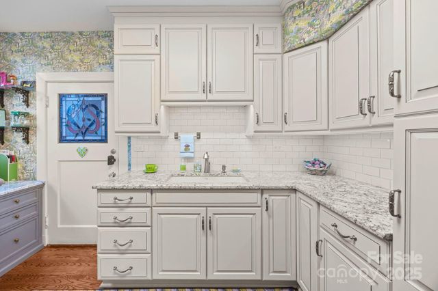 185 Macon Avenue B9, Asheville, NC 28804