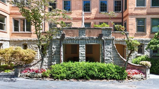 185 Macon Avenue B9, Asheville, NC 28804