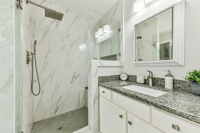 4929 Archway Drive, La Porte, TX 77571