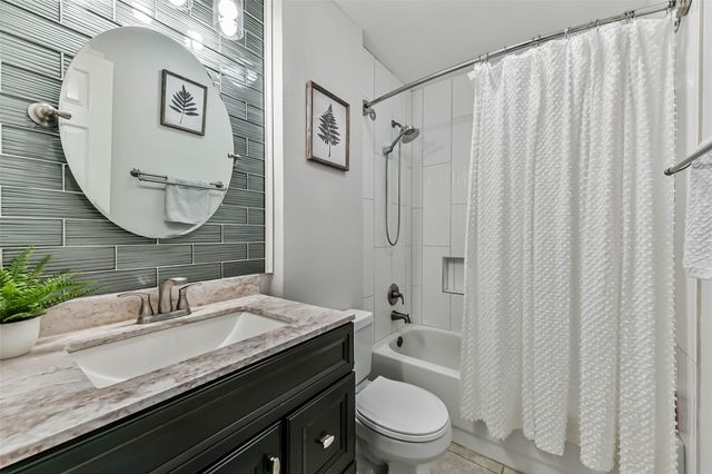 4929 Archway Drive, La Porte, TX 77571