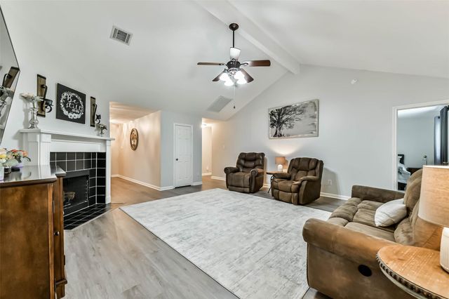 4929 Archway Drive, La Porte, TX 77571