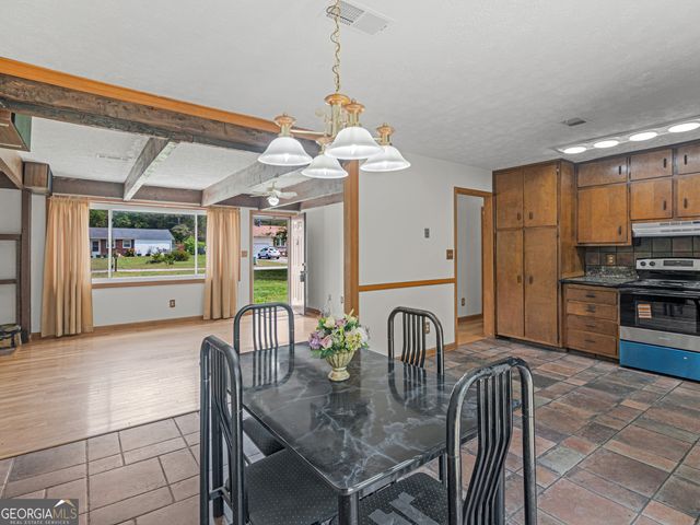 10 Glenn Burnie Drive, Stockbridge, GA 30281