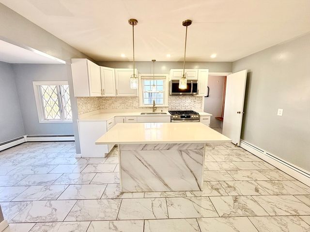 123 Ferris St, Pawtucket, RI 02861