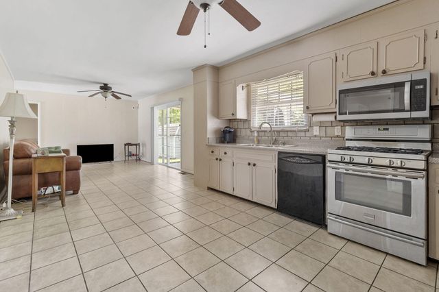 4108 Forest Plaza Drive, Hixson, TN 37343