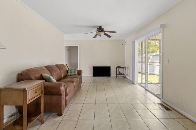 4108 Forest Plaza Drive, Hixson, TN 37343
