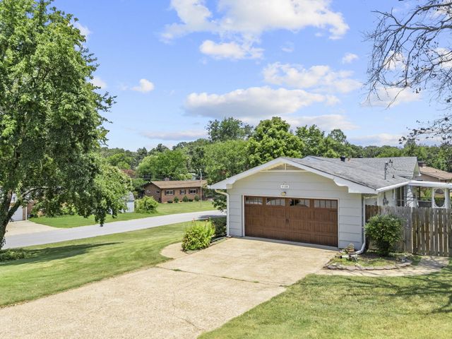 4108 Forest Plaza Drive, Hixson, TN 37343