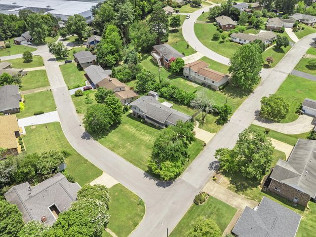 4108 Forest Plaza Drive, Hixson, TN 37343
