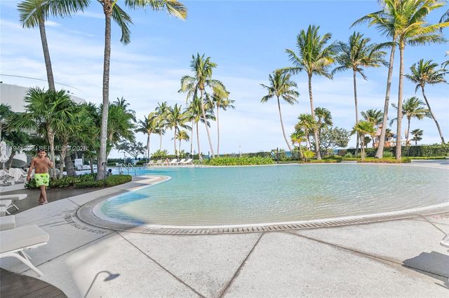 16901 Collins Ave 1203, Sunny Isles Beach, FL 33160