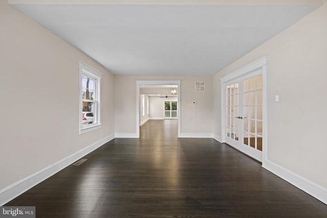 19 CONWELL AVE, Cherry Hill, NJ 08002