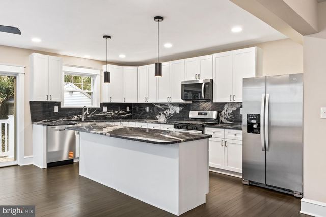 19 CONWELL AVE, Cherry Hill, NJ 08002