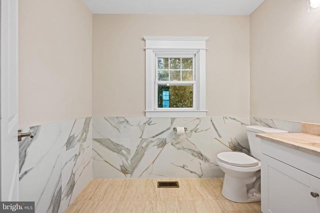 19 CONWELL AVE, Cherry Hill, NJ 08002