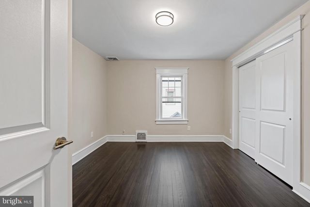 19 CONWELL AVE, Cherry Hill, NJ 08002