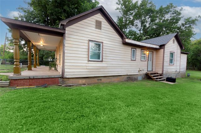 60 SW 2nd Street, Krebs, OK 74554