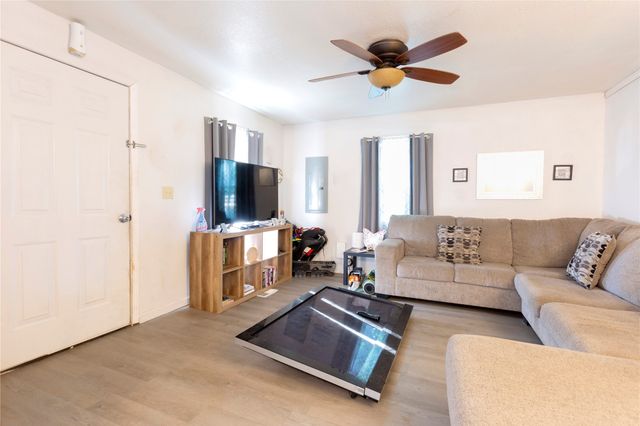 60 SW 2nd Street, Krebs, OK 74554