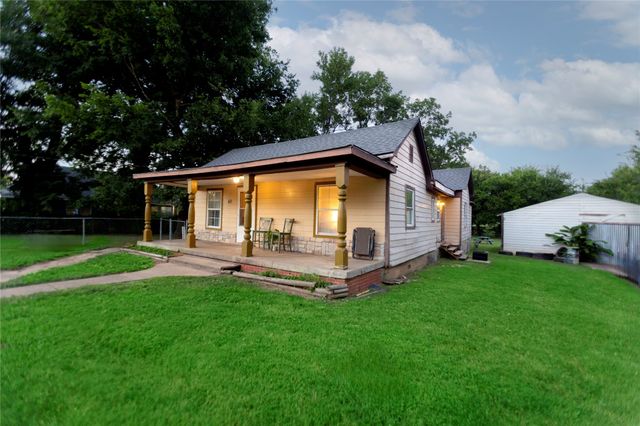 60 SW 2nd Street, Krebs, OK 74554