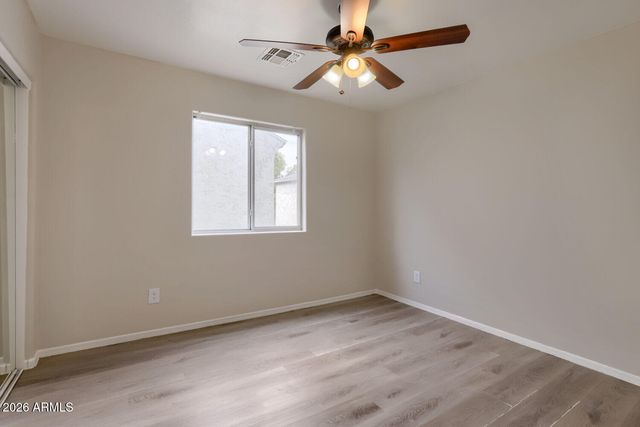 6616 W JOHNSON Street W, Phoenix, AZ 85043