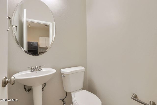 6616 W JOHNSON Street W, Phoenix, AZ 85043