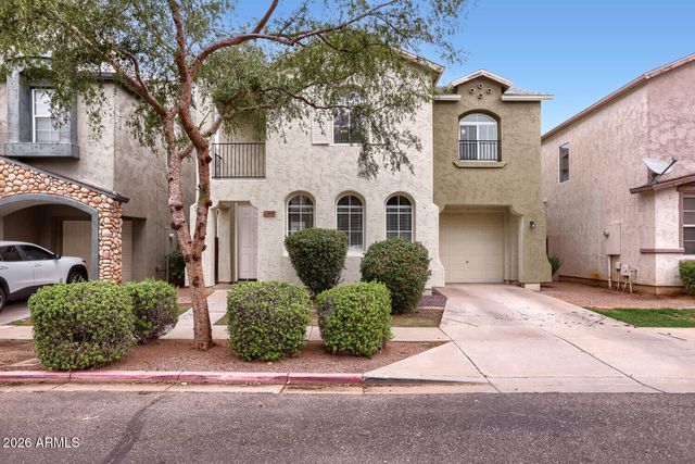 6616 W JOHNSON Street W, Phoenix, AZ 85043