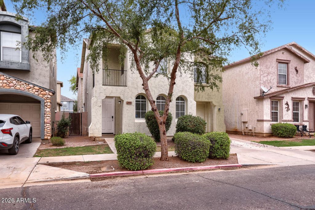 6616 W JOHNSON Street W, Phoenix, AZ 85043 — photo 4