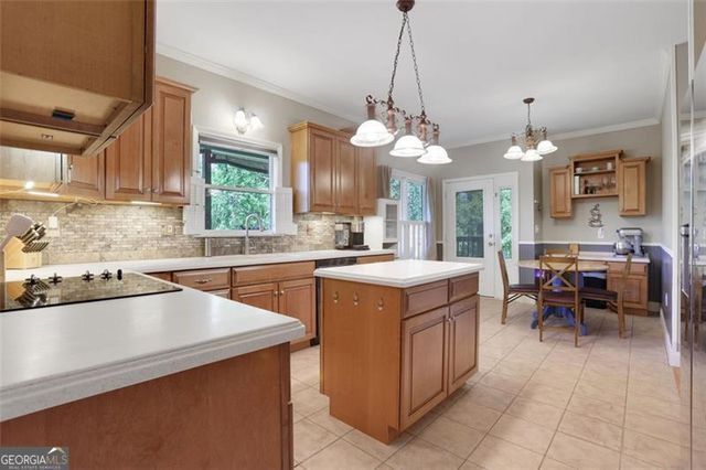 940 PLANTERS Place, Loganville, GA 30052