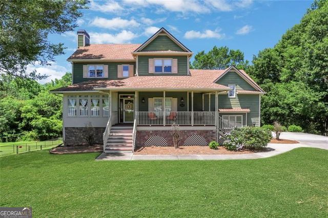 940 PLANTERS Place, Loganville, GA 30052