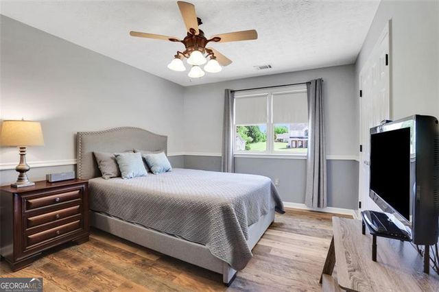 940 PLANTERS Place, Loganville, GA 30052